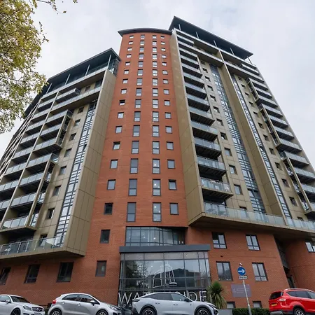 Views - Riverside Living - Sleeps 8 - Balcony