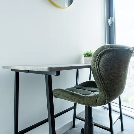 Apartamento Views - Riverside Living - Sleeps 8 - Balcony