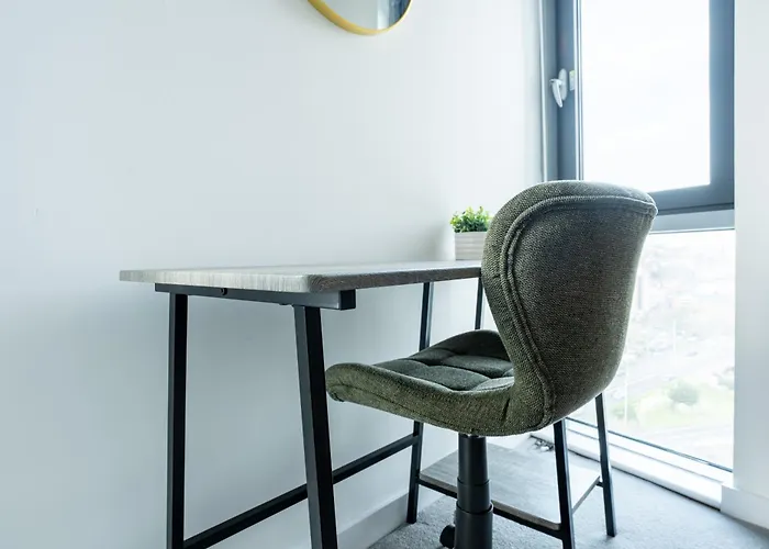 Appartamento Views - Riverside Living - Sleeps 8 - Balcony