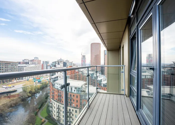 Apartment Views - Riverside Living - Sleeps 8 - Balcony *